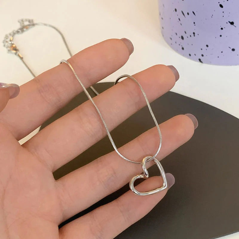 UNI-10255-Silver Heart-Necklace